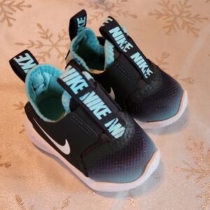 Nike Baby FLEXRUNNER